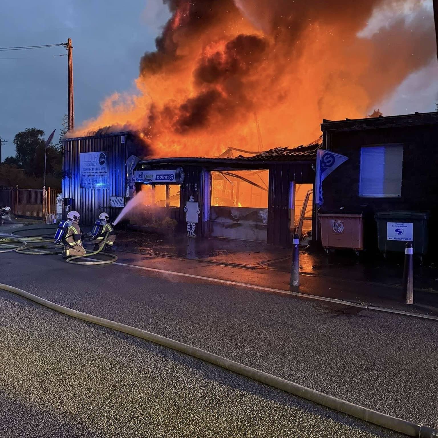 Incendie dans un garage à Tiège : la piste criminelle envisagée !