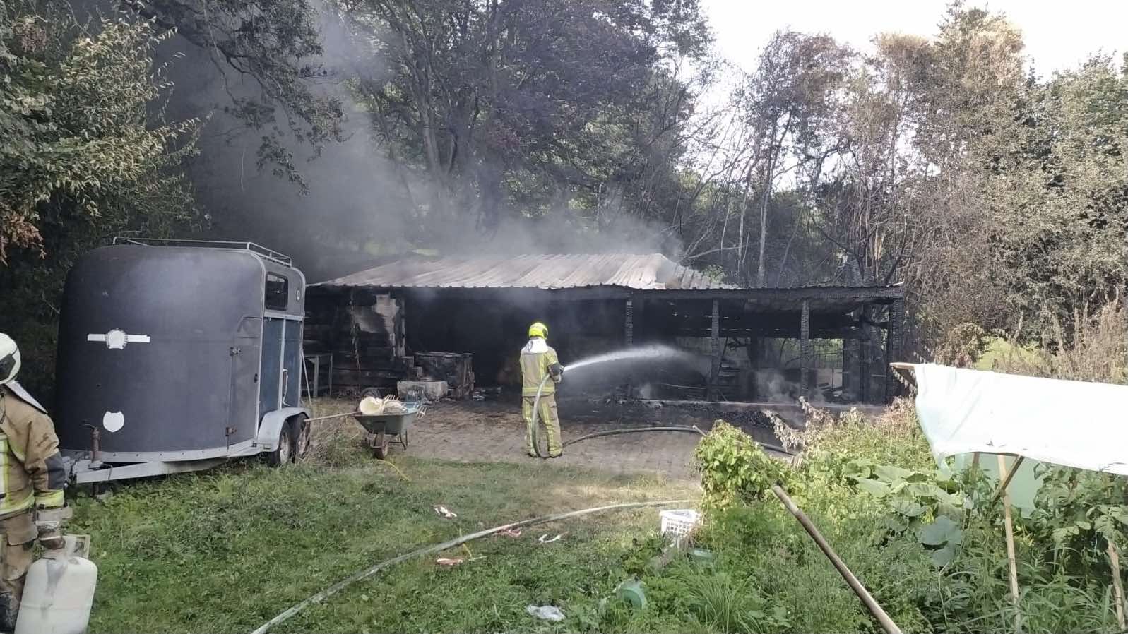 Un hangar à foin prend feu à Olne : pas de blessé