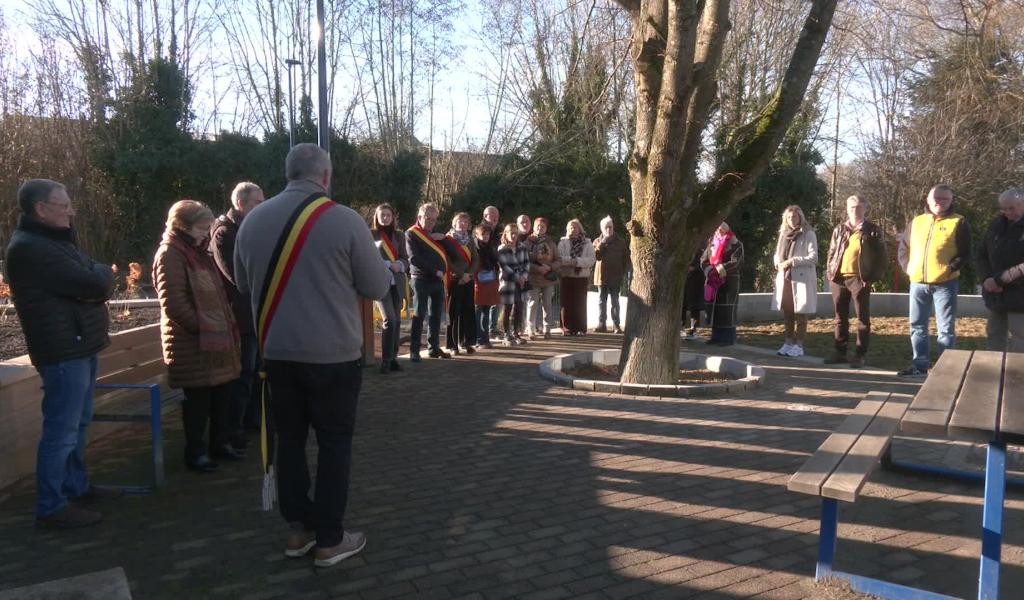 La Place du Haut-Vinâve à Jalhay a d'abord été imaginée par les citoyens