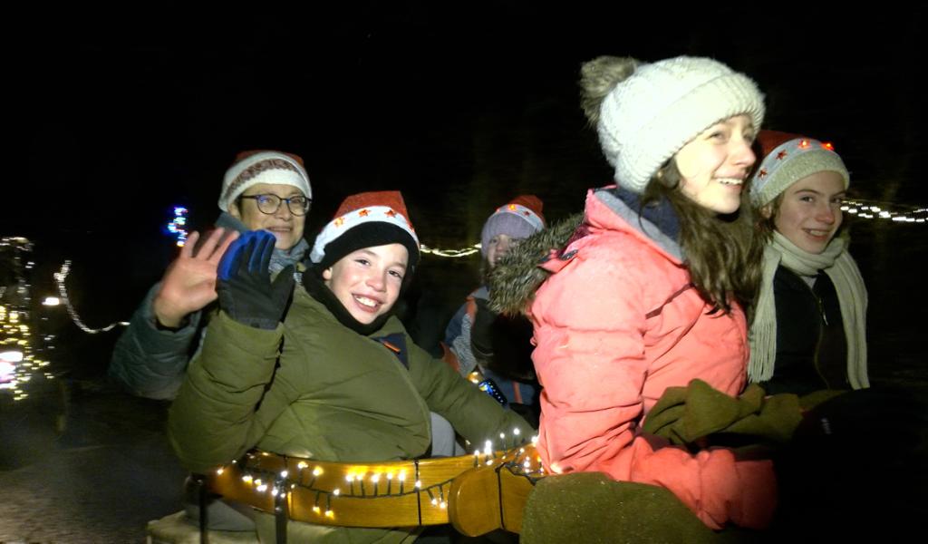 La traditionnelle parade des tracteurs a illuminé Ondenval