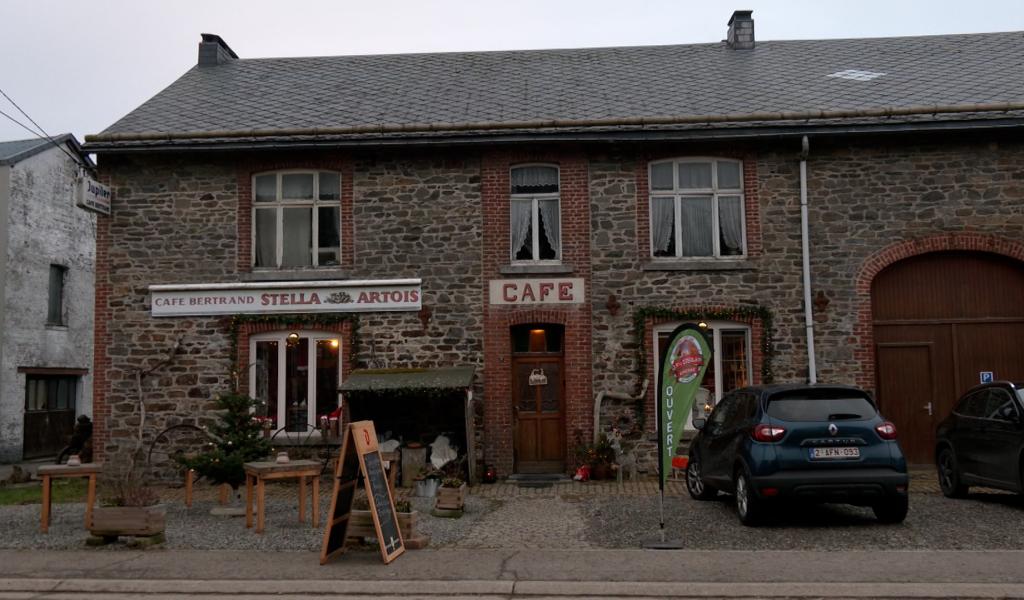 Ils relancent l'épicerie familiale, vieille de plus de 100 ans