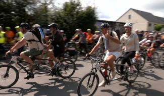 Plus de 800 cyclistes se sont réunis à Welkenraedt pour Le Beau Vélo de Ravel