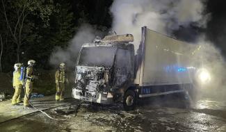 Un camion a totalement pris feu ce matin à Olne