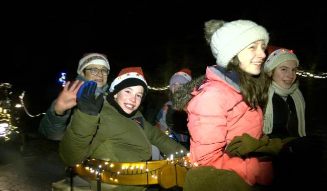 La traditionnelle parade des tracteurs a illuminé Ondenval