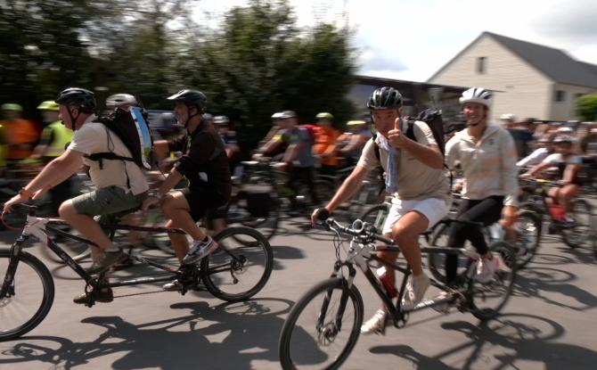 Plus de 800 cyclistes se sont réunis à Welkenraedt pour Le Beau Vélo de Ravel